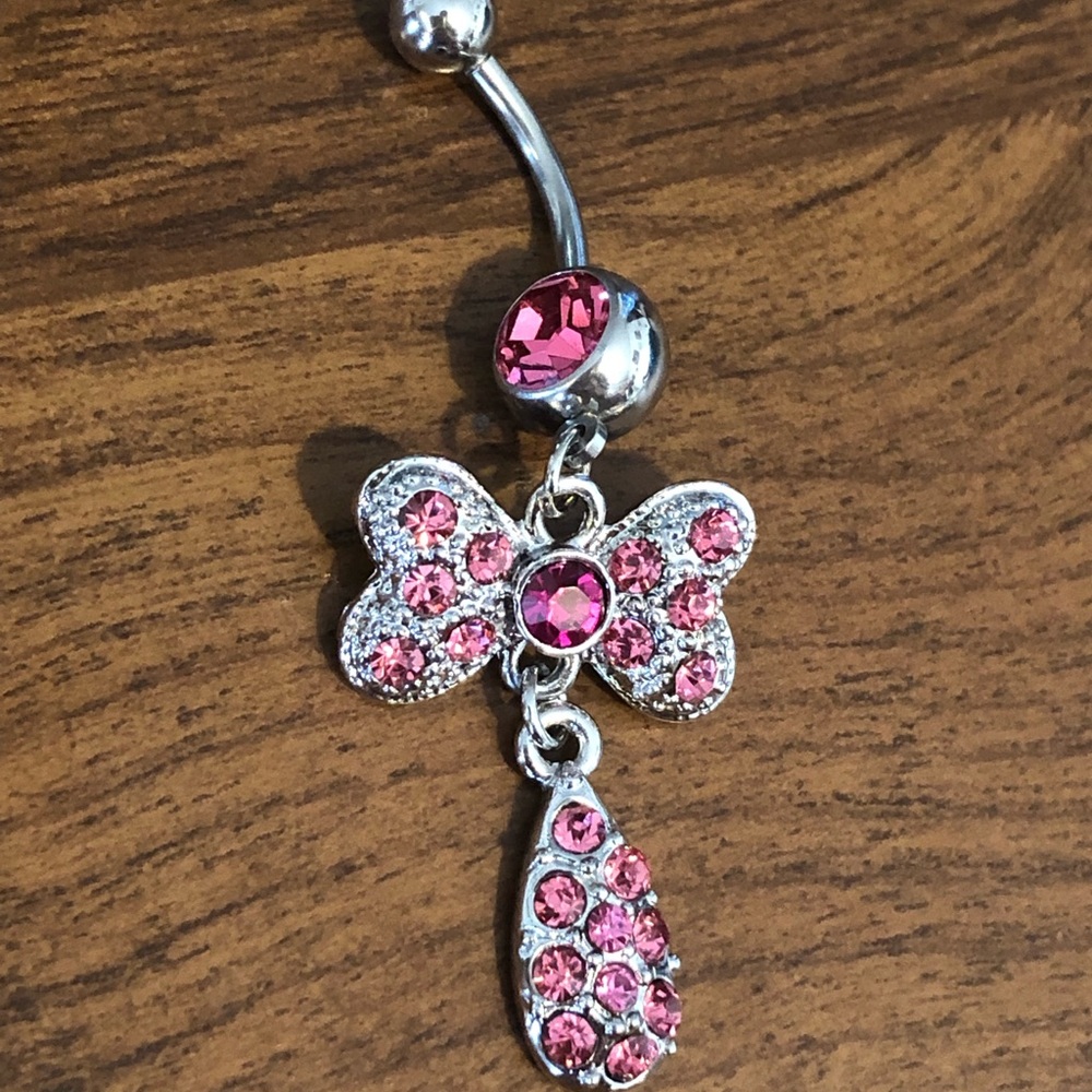 Ribbon with water drop belly button ring